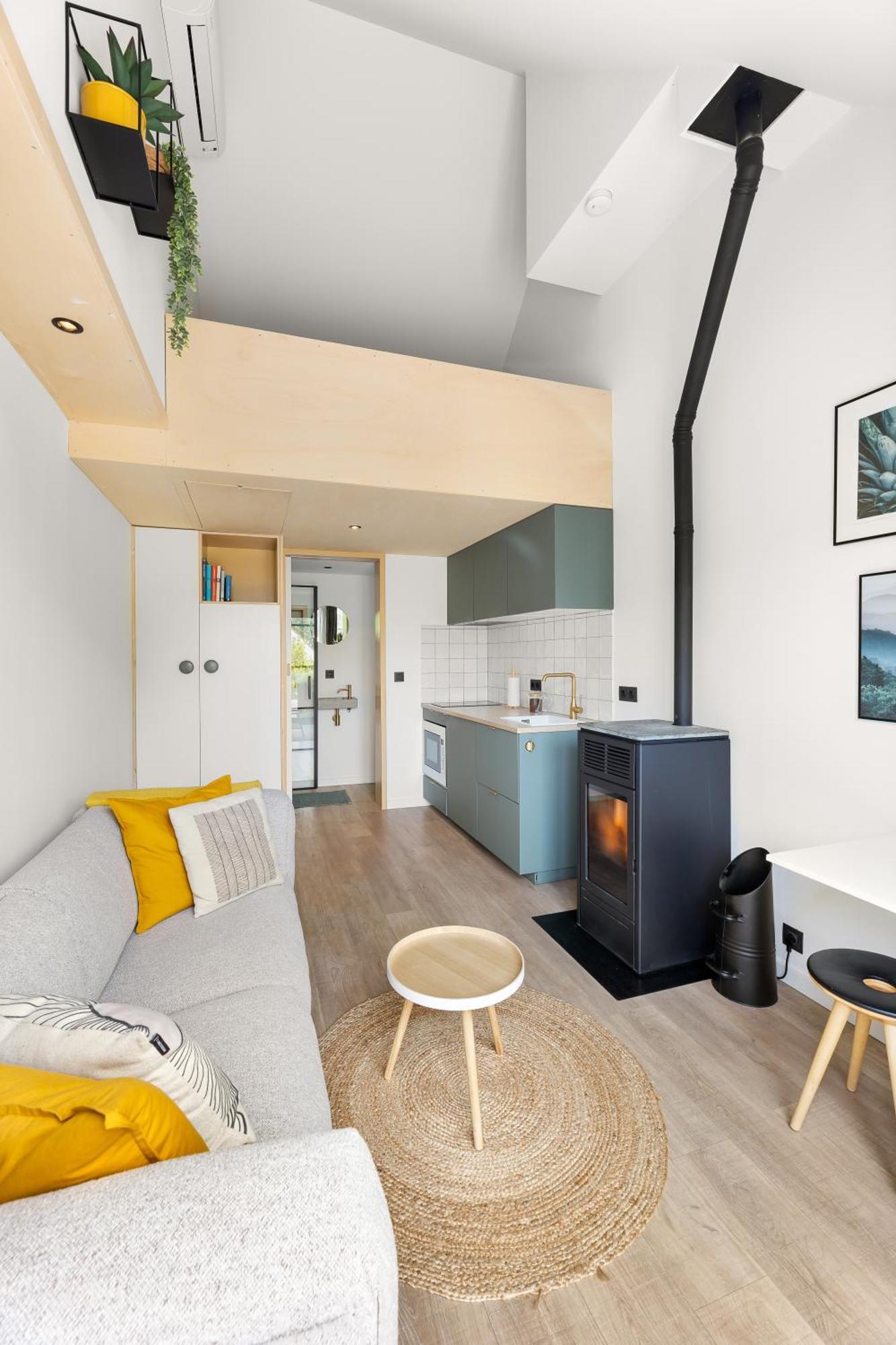 Romantisch Huisje Met Houtkachel & Airco Op 2,5Km Van Zee Groede Bagian luar foto