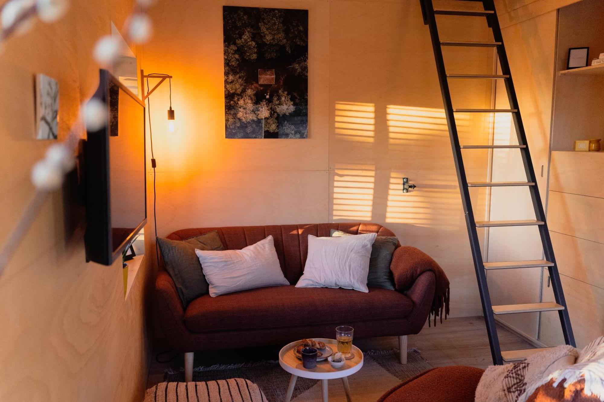 Romantisch Huisje Met Houtkachel & Airco Op 2,5Km Van Zee Groede Bagian luar foto